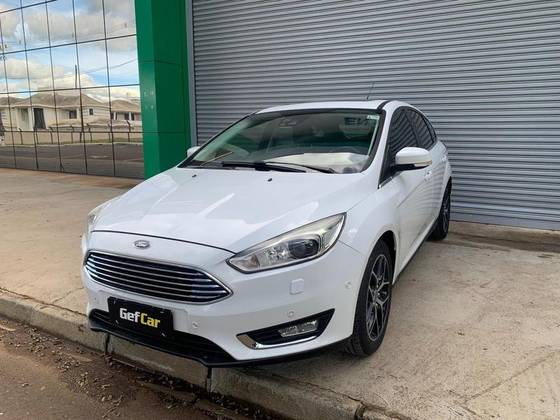 FORD FOCUS 2.0 SE FASTBACK 16V FLEX 4P POWERSHIFT FORD FOCUS 2.0 SE FASTBACK 16V FLEX 4P POWERSHIFT